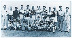 L'équipe de soccer Juventus, fondée en 1950 sous le parrainage du Calgary Italian Club, 1964
MCC CD2004-0445 D2004-6148