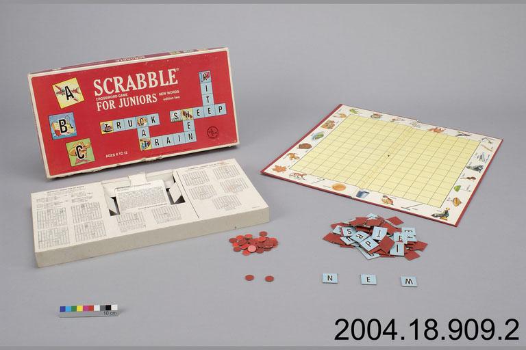 Scrabble Junior Jr. board game