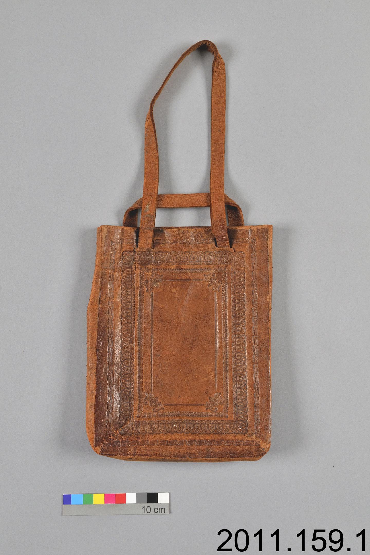 Vintage Rhapsody: History of Handbags - From the 14th Century to Today's  Bag Designers / 1 | Leather bags handmade, Ladies pouch, Bags