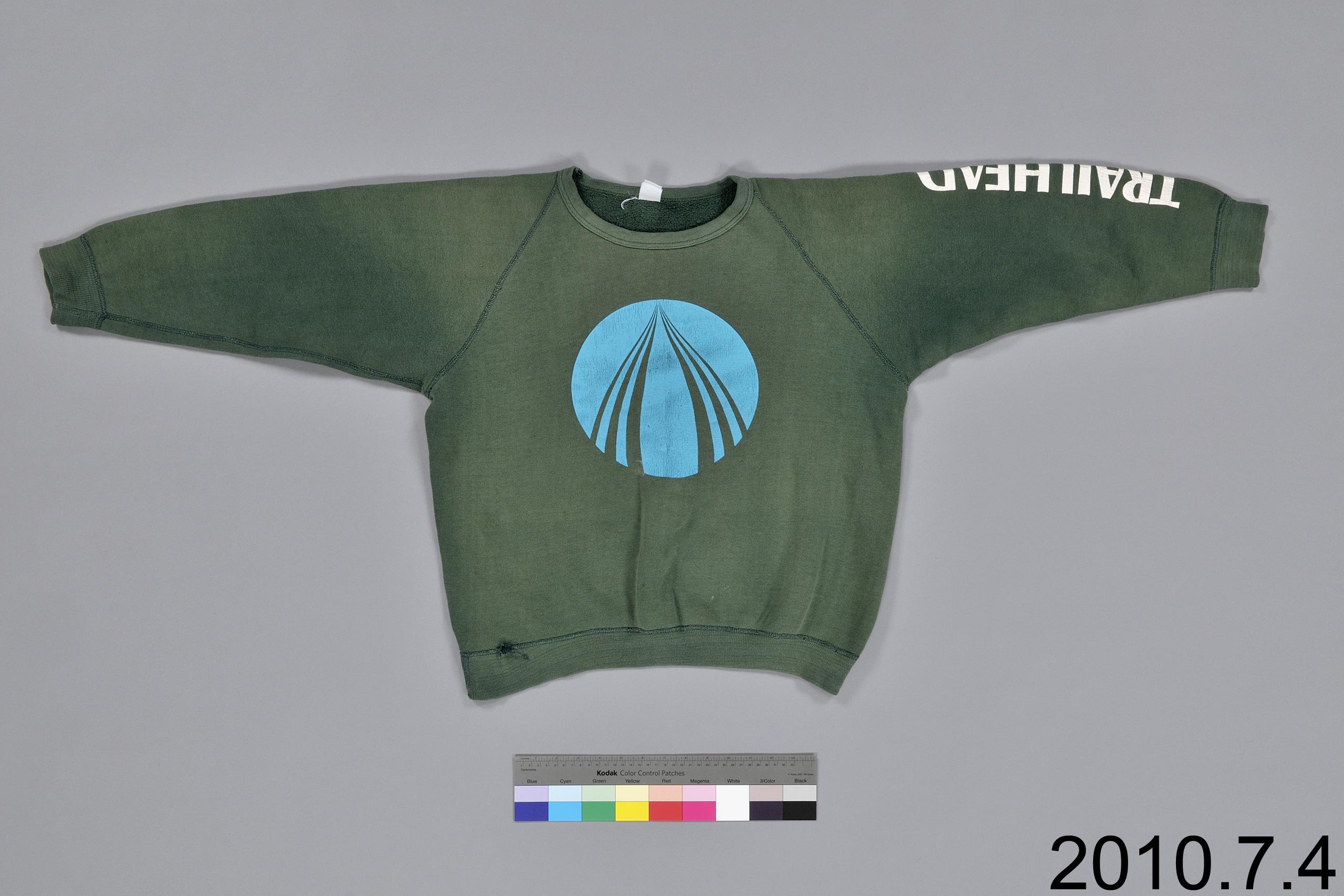 sweatshirt | Canadian Museum of History