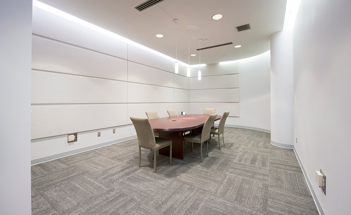 The Canadian Museum of History in Ottawa features a conference room equipped with a table and chairs.