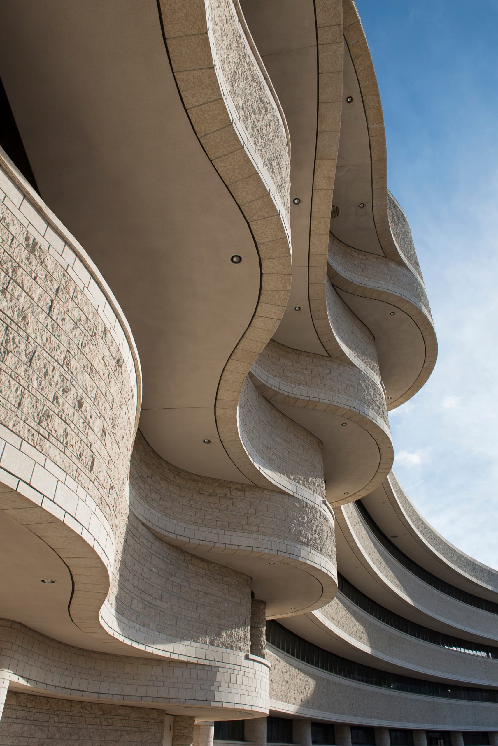 Exterior wall of Canadian Museum of History.