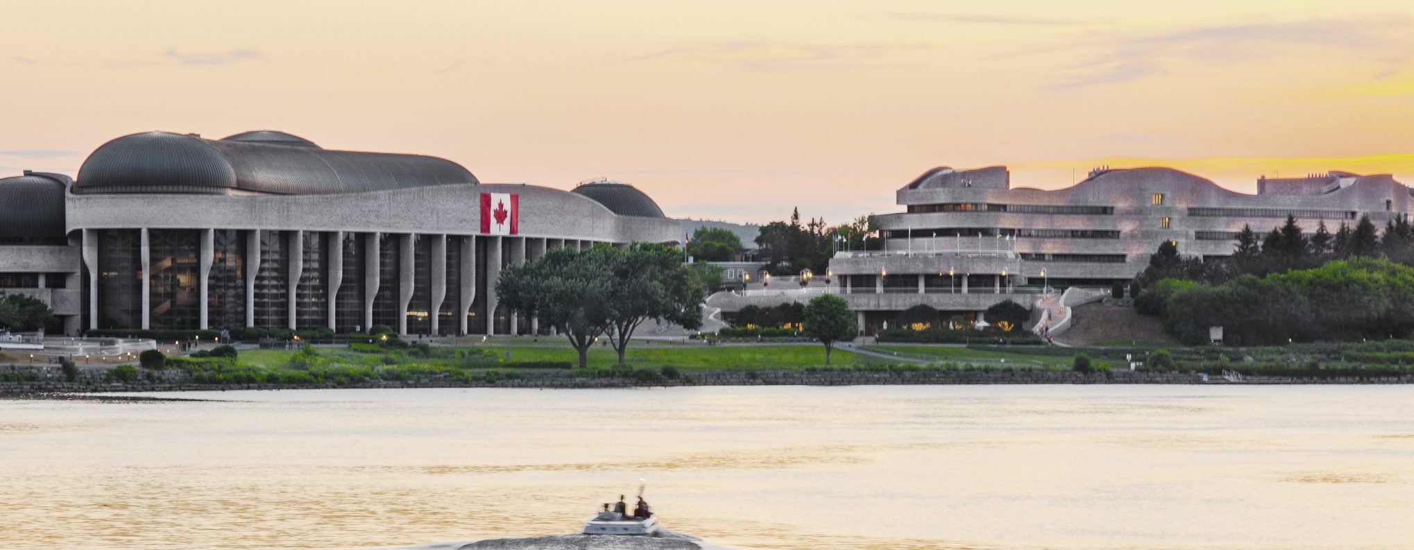 Panoramic view of the Canadian Museum of History across the pond