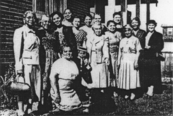 Black-and-white photograph of some members of the Coloured Women’s Club.